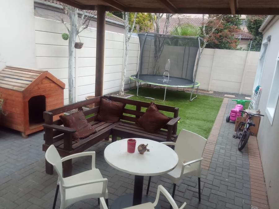 To Let 3 Bedroom Property for Rent in Parklands Western Cape
